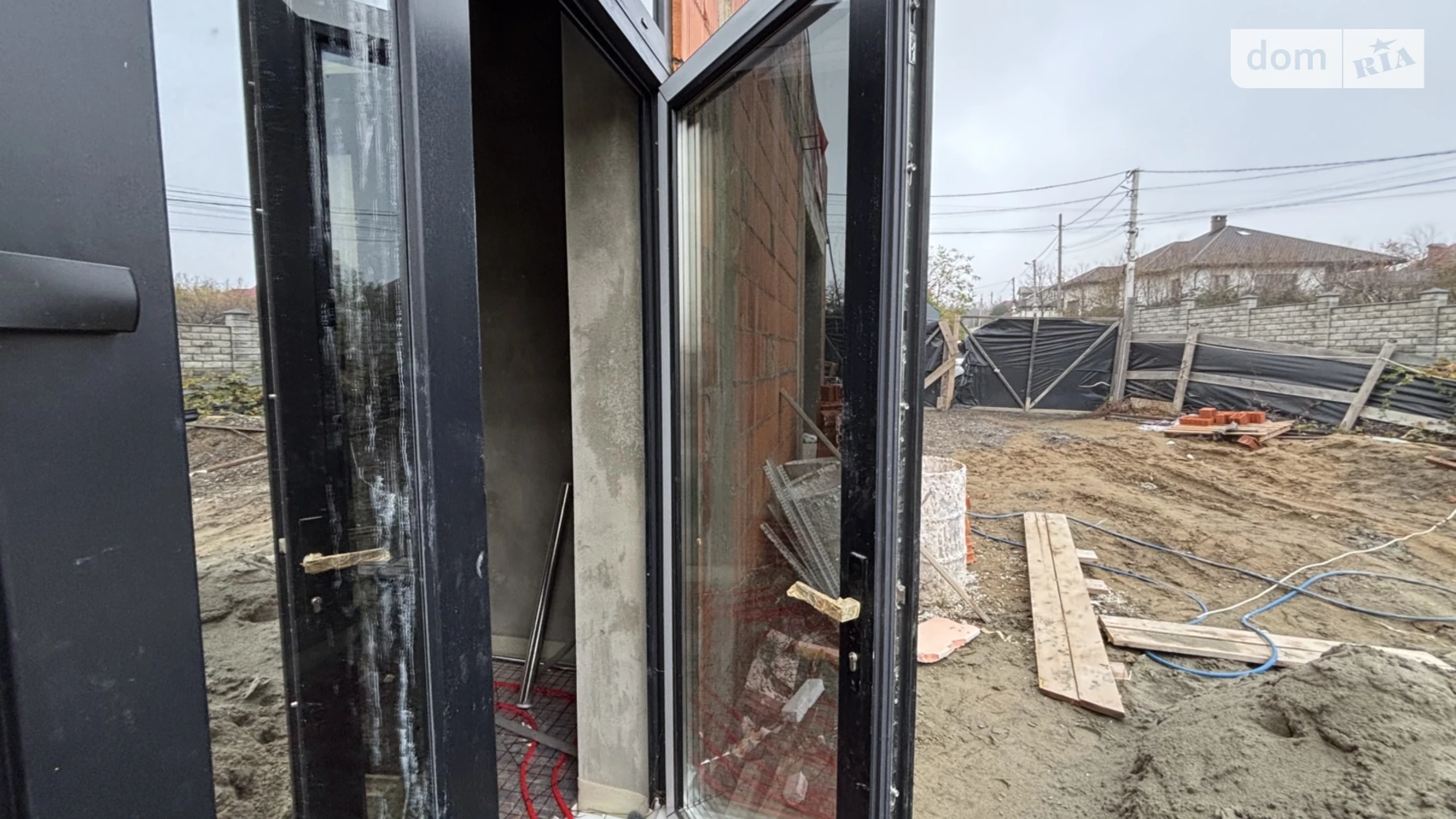 Продается дом на 2 этажа 254 кв. м с балконом, цена: 295000 $ - фото 5