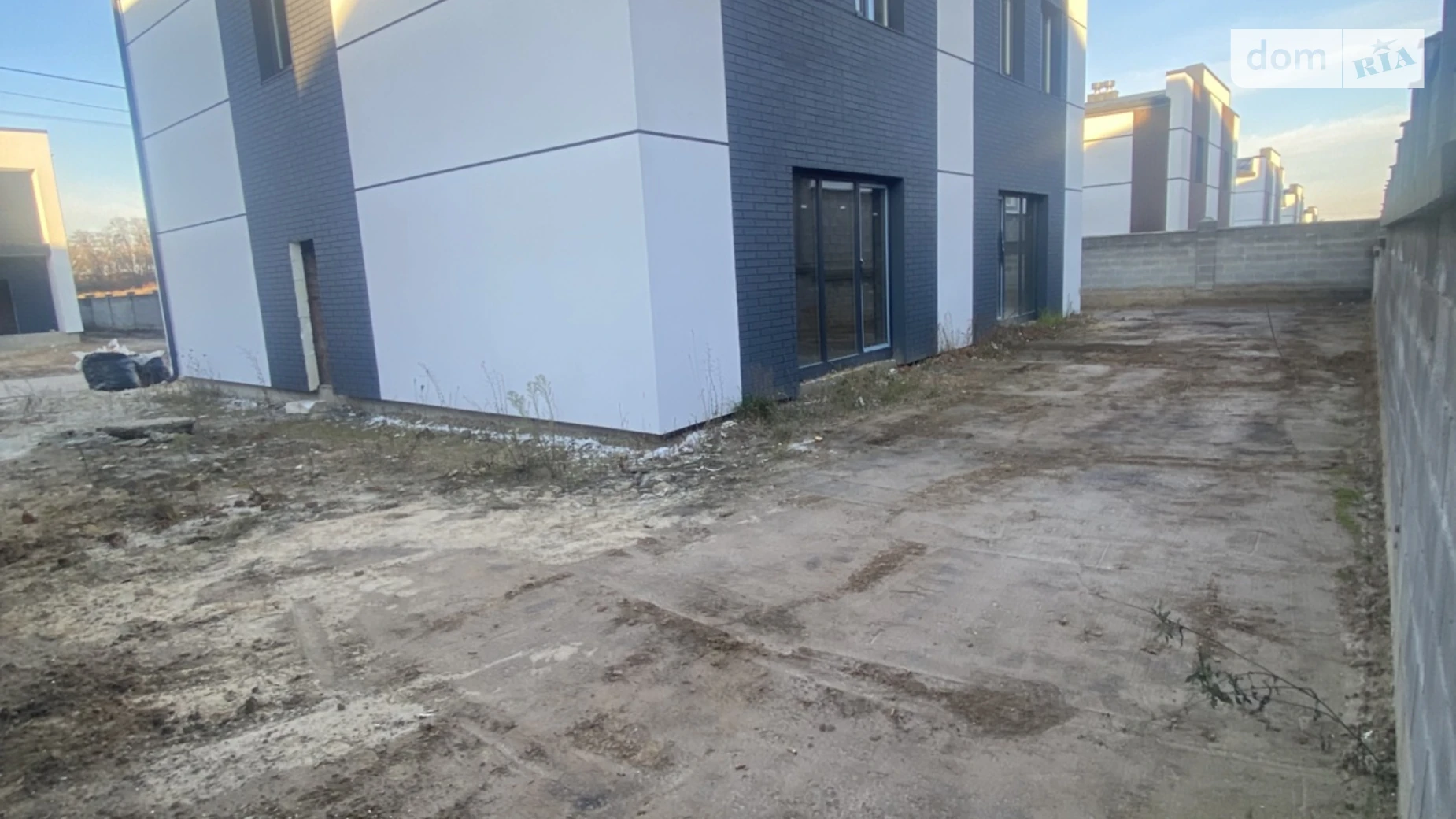 ул. Кулика и Гудачека(Макарова) Ювилейный Ровно, цена: 80000 $ - фото 3