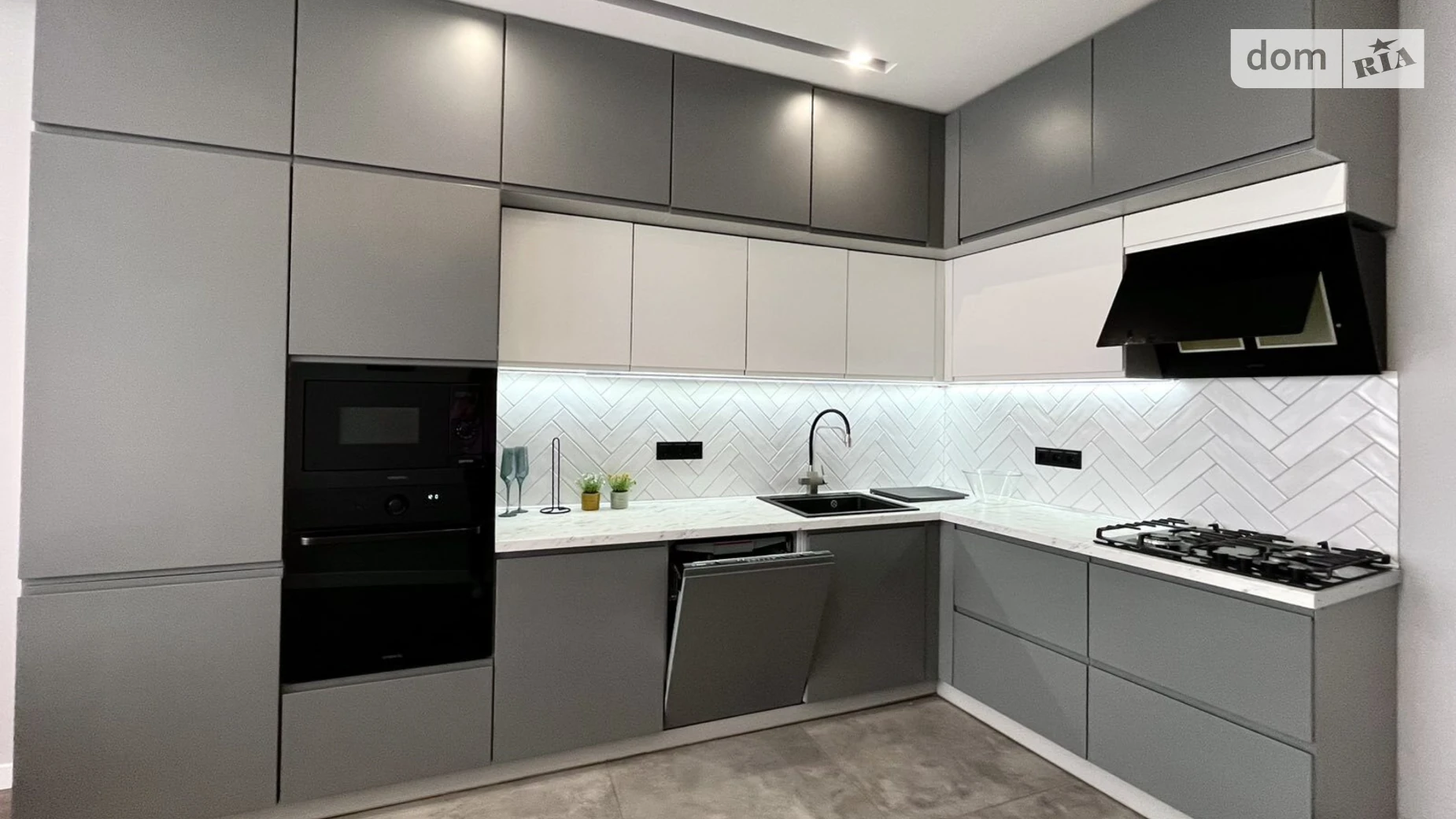 Сдается в аренду 2-комнатная квартира 80 кв. м в Львове, ул. Бережанская, 54 - фото 2