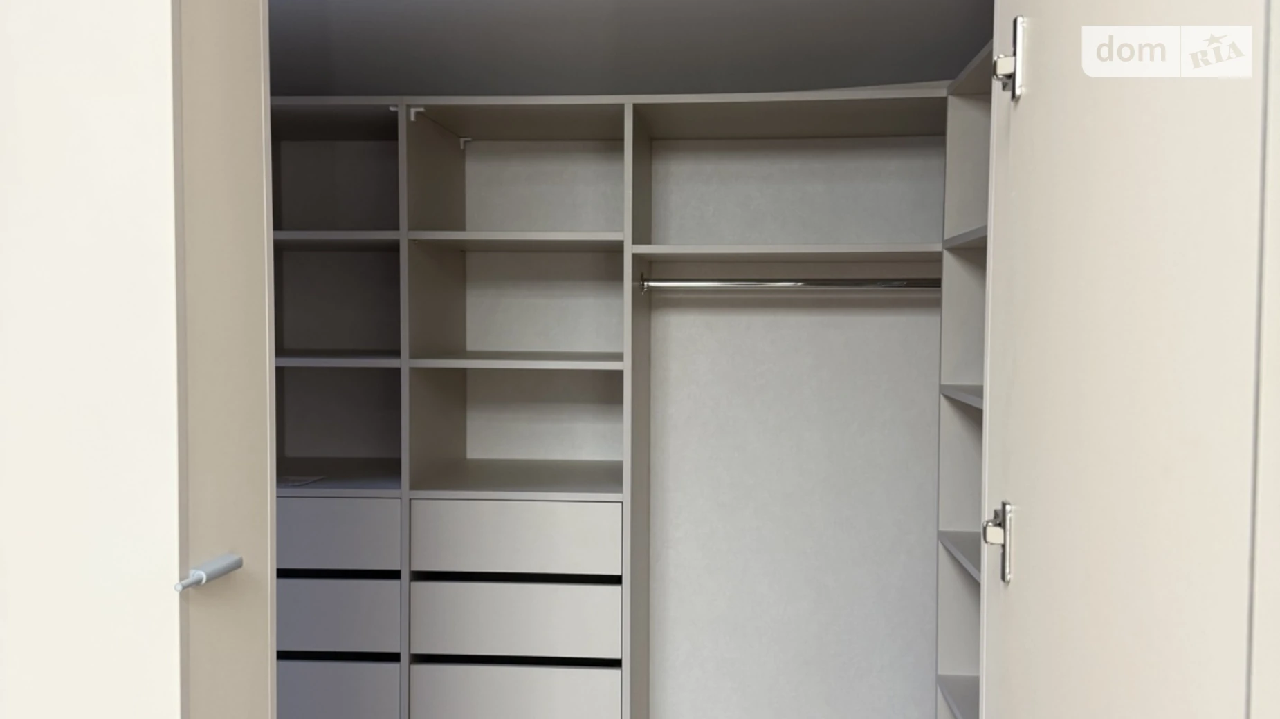 Сдается в аренду дом на 2 этажа 120 кв. м с участком, цена: 1500 $ - фото 2