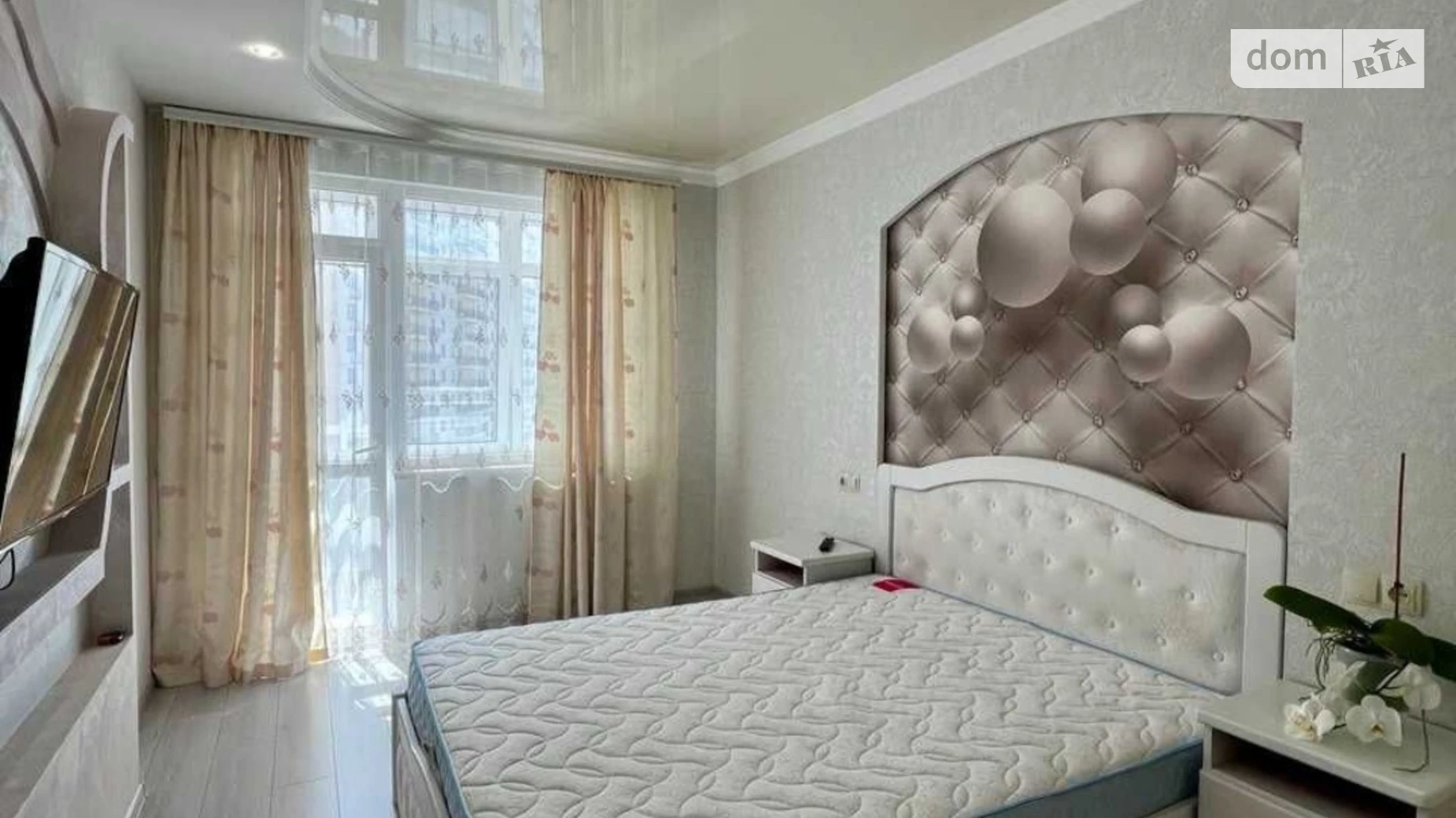 Продается 1-комнатная квартира 42 кв. м в Одессе, ул. Академика Сахарова, 3Б - фото 4