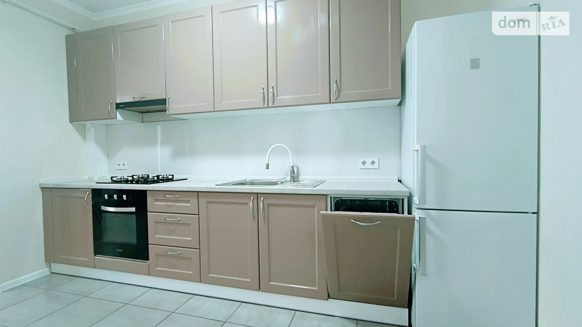 Продается 2-комнатная квартира 67 кв. м в Софиевской Борщаговке, ул. Академика Амосова, 63 - фото 2