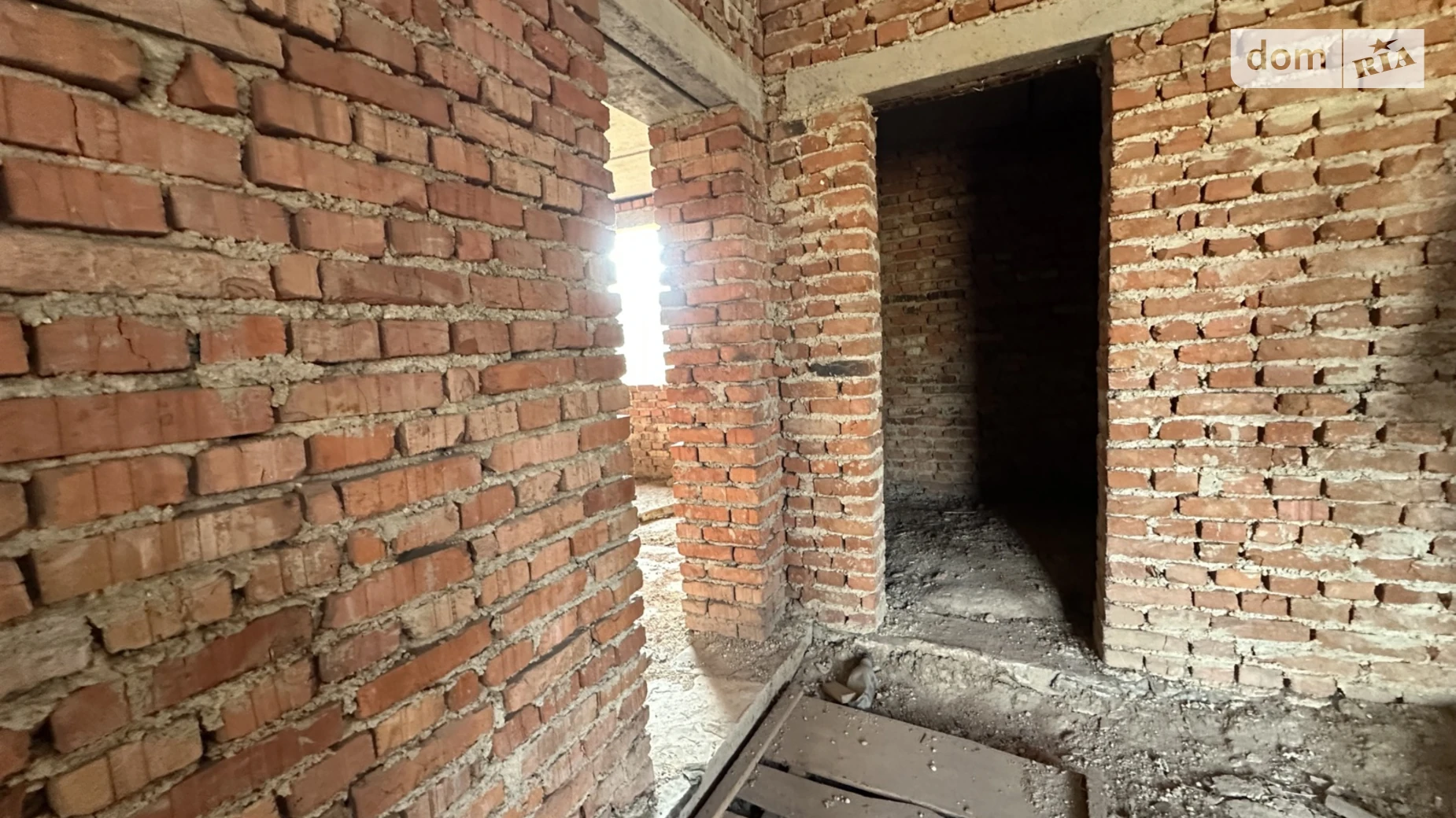 Продается дом на 2 этажа 130 кв. м с садом, цена: 35000 $ - фото 5