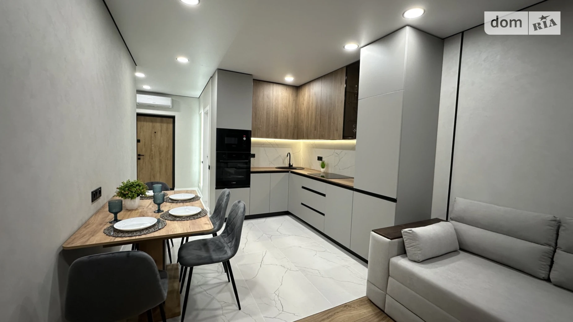 Продается 1-комнатная квартира 44 кв. м в Киеве, ул. Всеволода Змиенко, 34/21 - фото 3