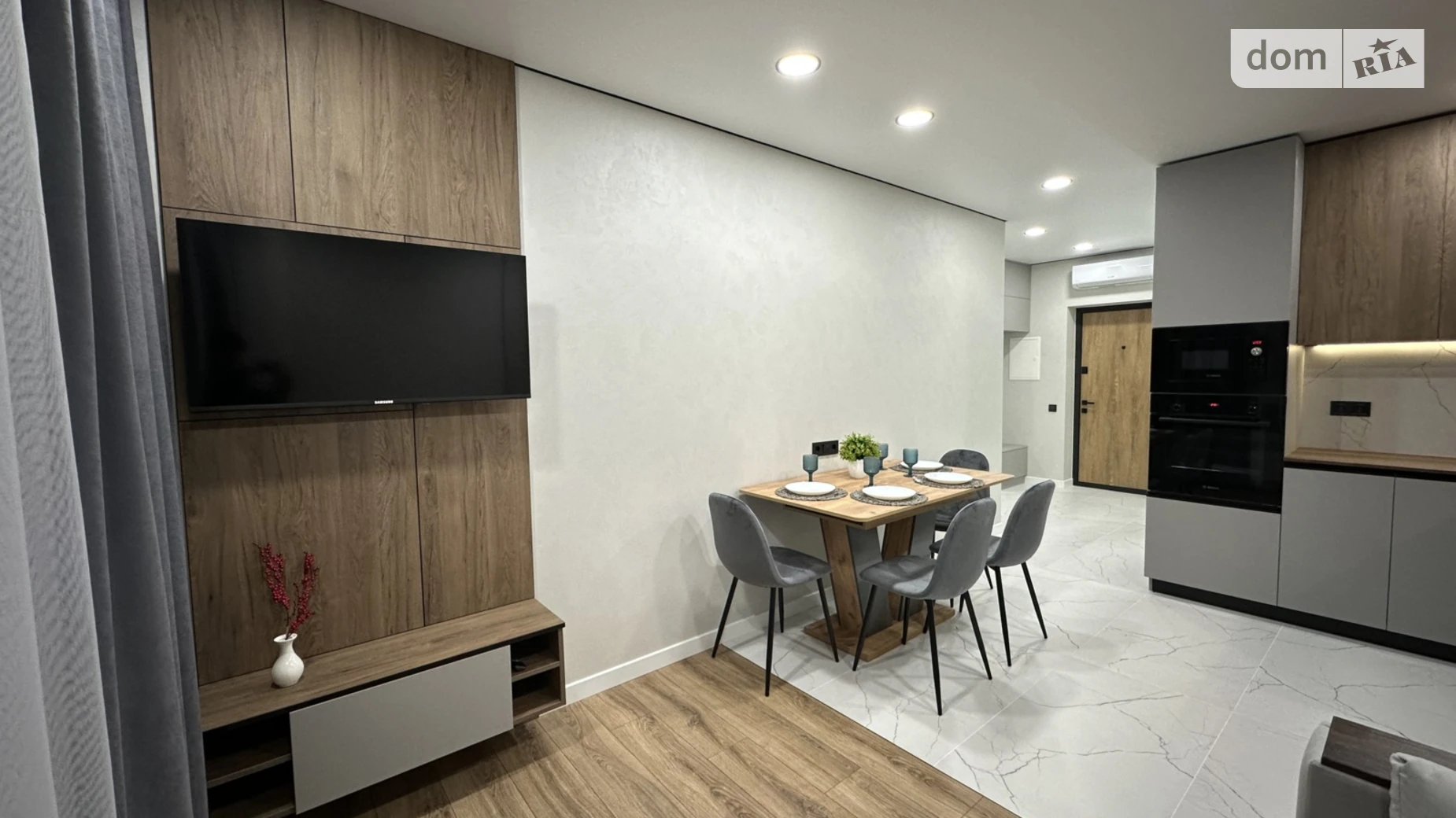 Продается 1-комнатная квартира 44 кв. м в Киеве, ул. Всеволода Змиенко, 34/21 - фото 4