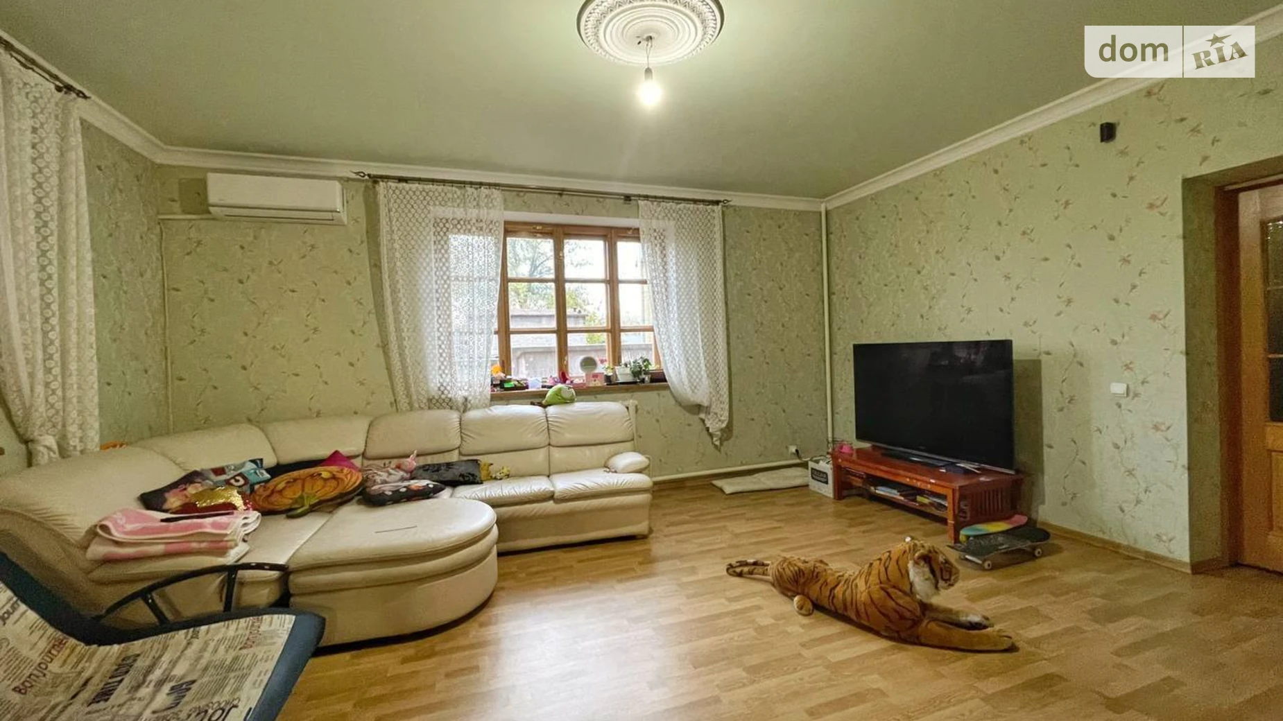 Продается дом на 2 этажа 200 кв. м с гаражом, цена: 80000 $ - фото 2