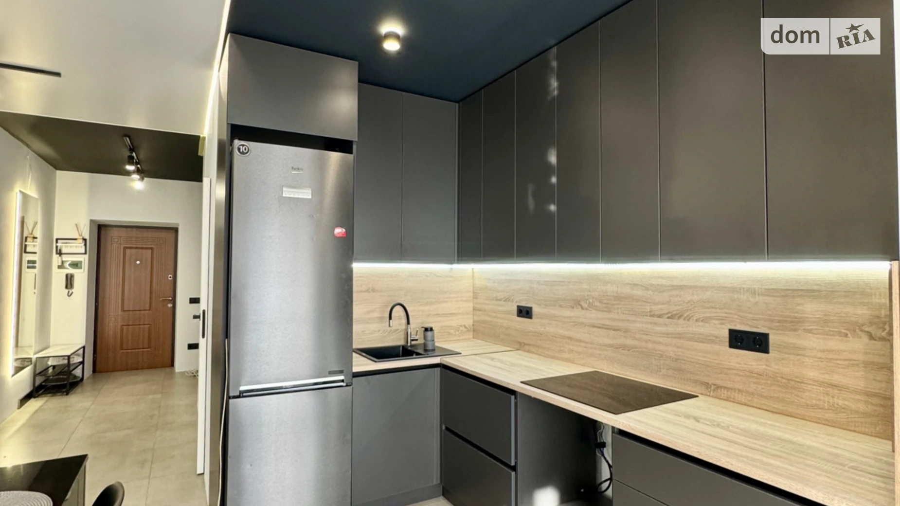 Продается 1-комнатная квартира 42 кв. м в Ивано-Франковске, ул. Высочана Семена, 18 корпус 43 - фото 5