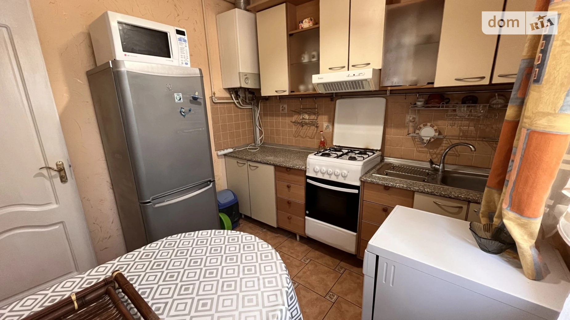 Сдается в аренду 3-комнатная квартира 70 кв. м в Ужгороде, ул. Героев - фото 2