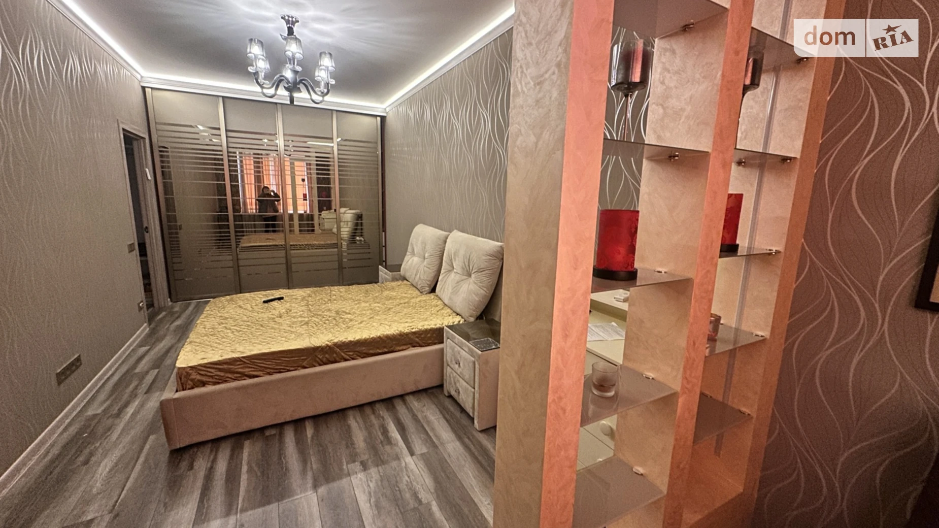 Сдается в аренду 2-комнатная квартира 68 кв. м в Одессе, ул. Литературная, 8 - фото 2