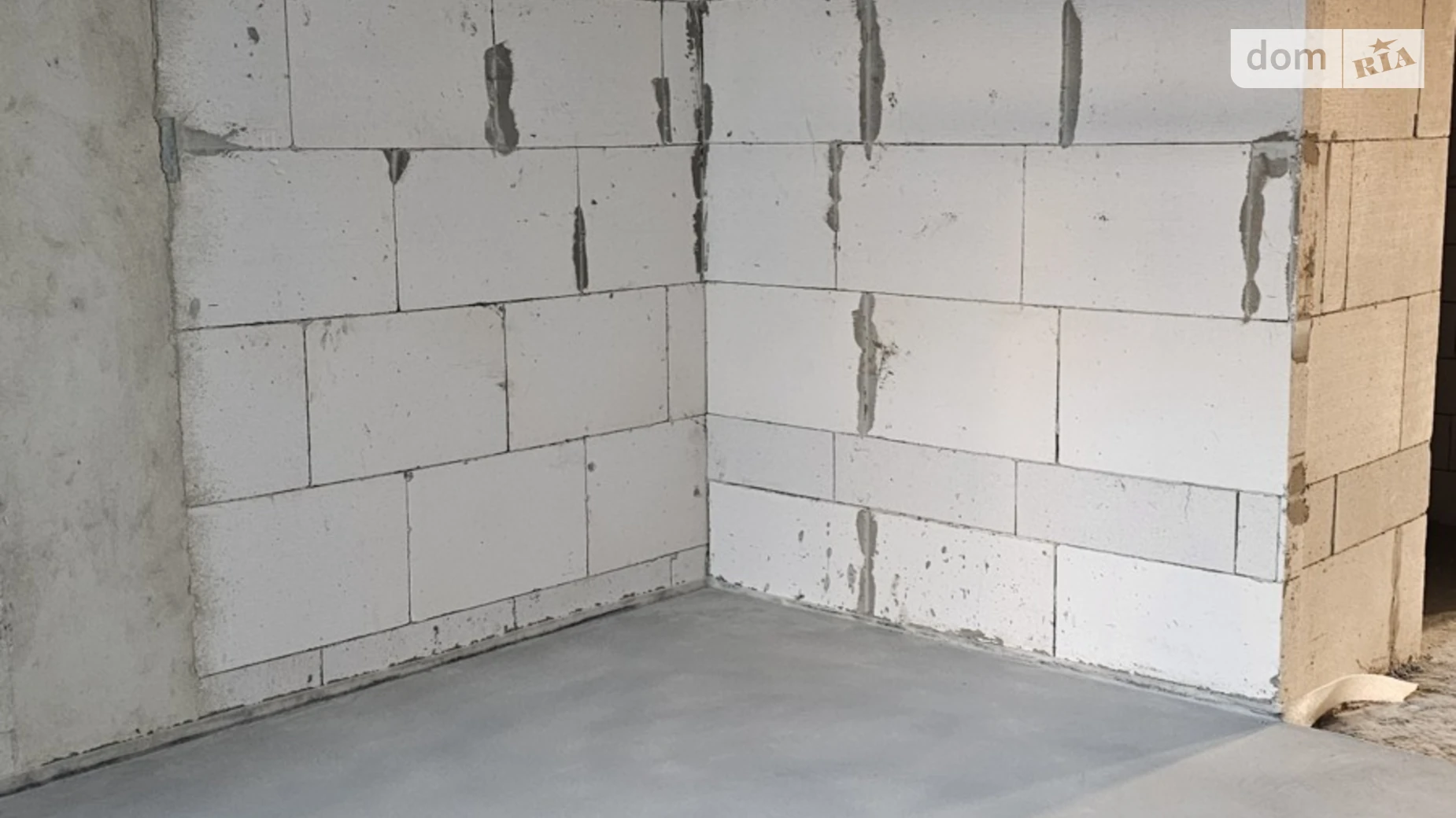 Продается 1-комнатная квартира 55 кв. м в Ивано-Франковске, ул. Надречная, 1 - фото 3