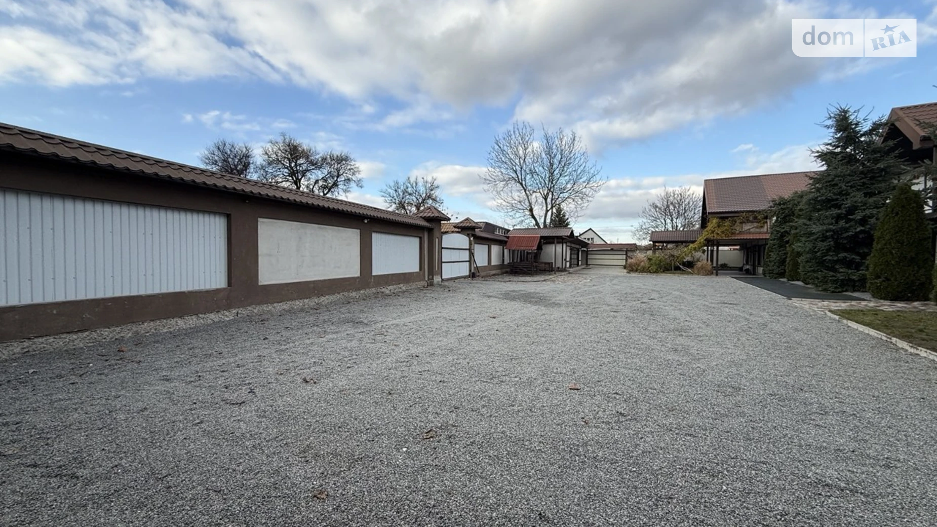 Сдается в аренду дом на 2 этажа 1500 кв. м с баней/сауной, цена: 22000 $ - фото 2