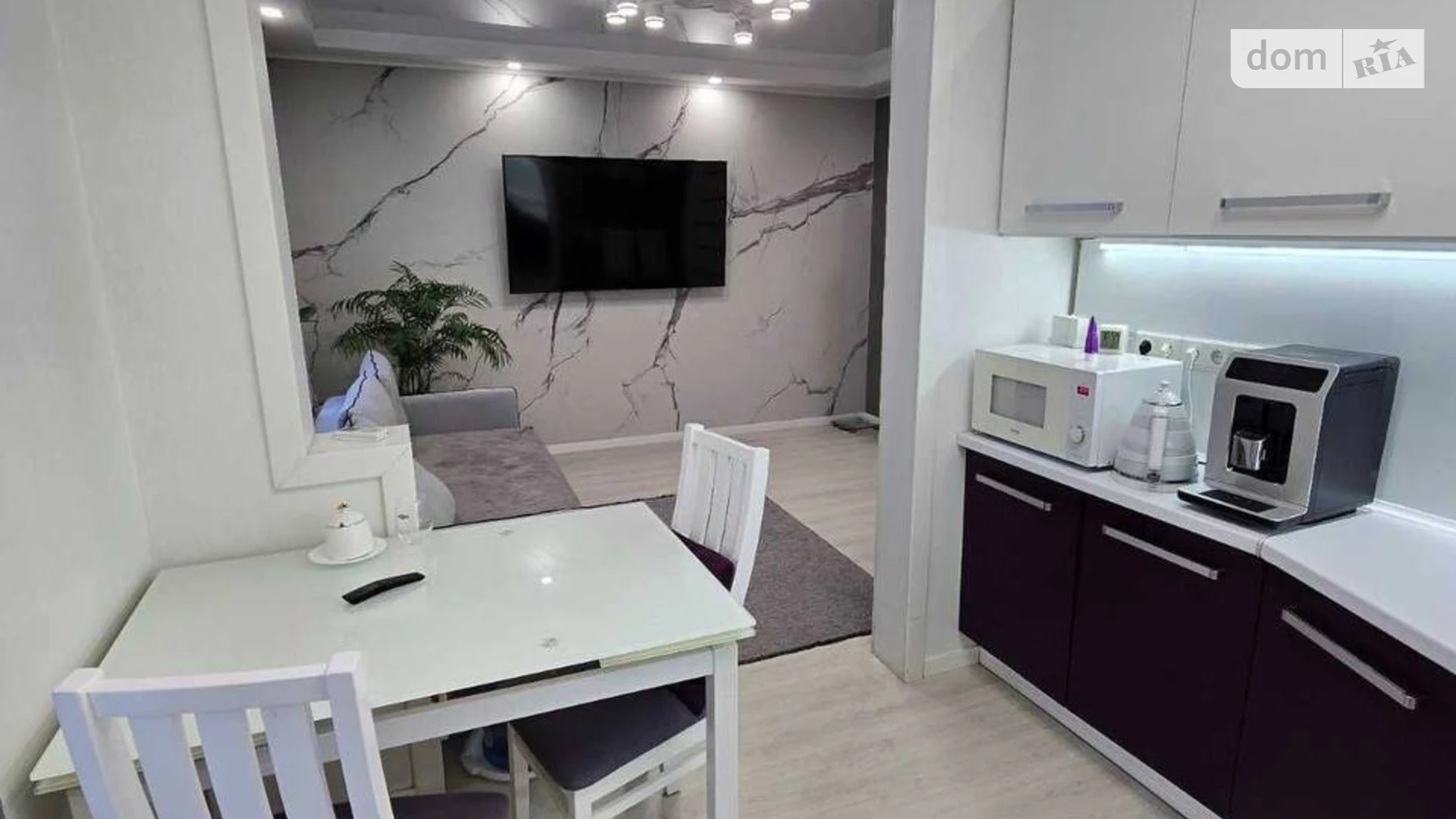 Продается 3-комнатная квартира 74.6 кв. м в Киеве, цена: 118000 $ - фото 2