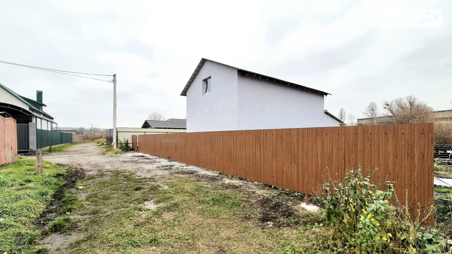 Продается дом на 2 этажа 120 кв. м с садом, цена: 54500 $ - фото 2