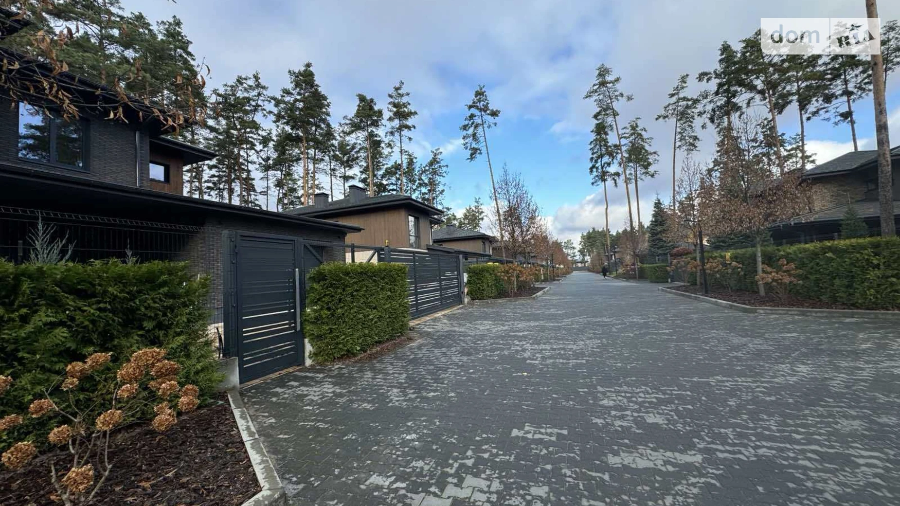 Продается дом на 2 этажа 215 кв. м с камином, цена: 440000 $ - фото 4