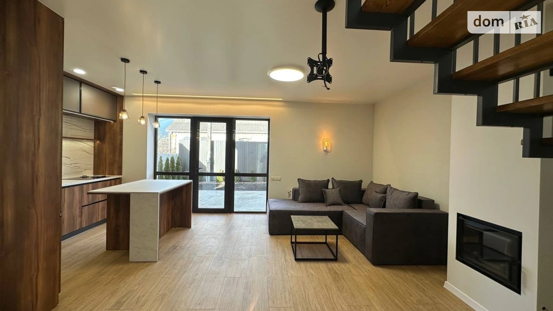 Сдается в аренду дом на 2 этажа 110 кв. м с гаражом, цена: 1799 $ - фото 2