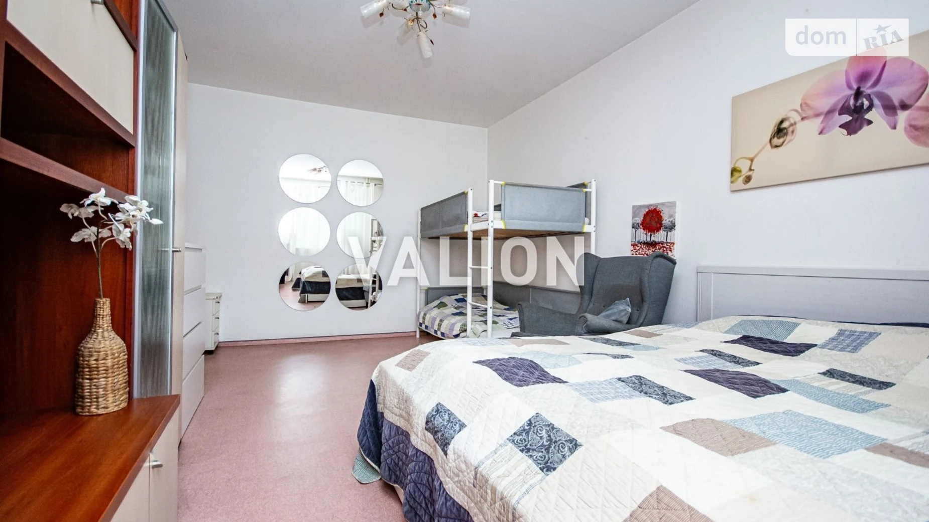 Продается 2-комнатная квартира 58.1 кв. м в Киеве, ул. Вишняковская, 5 - фото 2