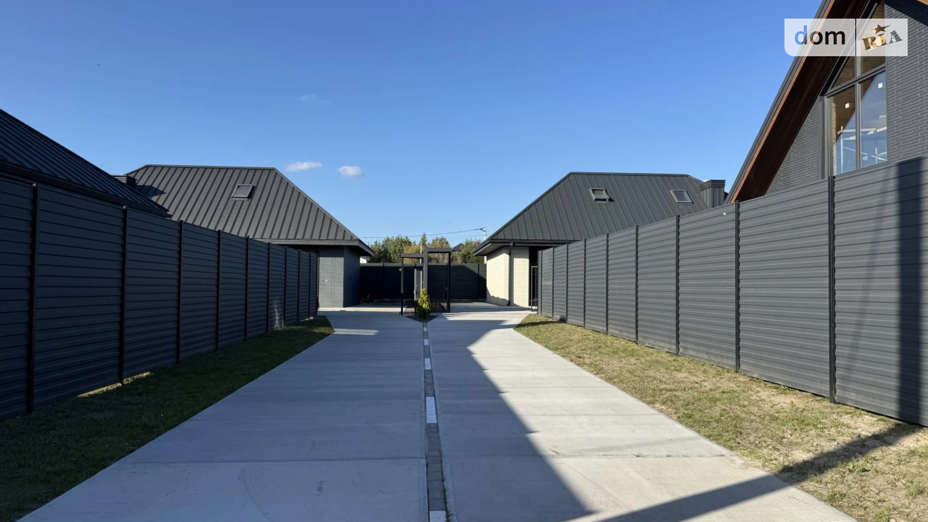 Продается дом на 2 этажа 160 кв. м с мансардой, цена: 125000 $ - фото 2