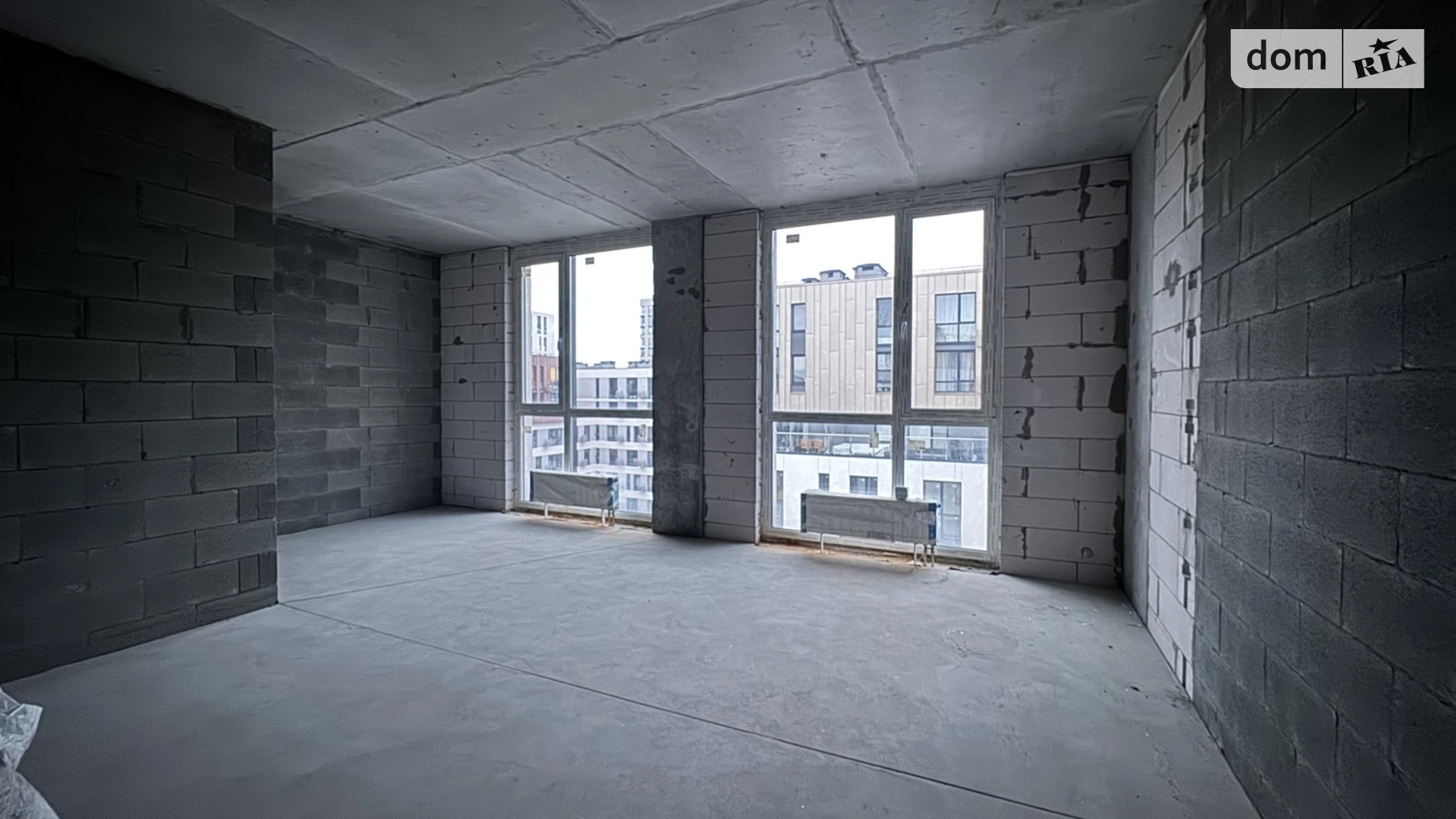 Продается 2-комнатная квартира 68 кв. м в Киеве, ул. Салютная, 2 корпус 8 - фото 2