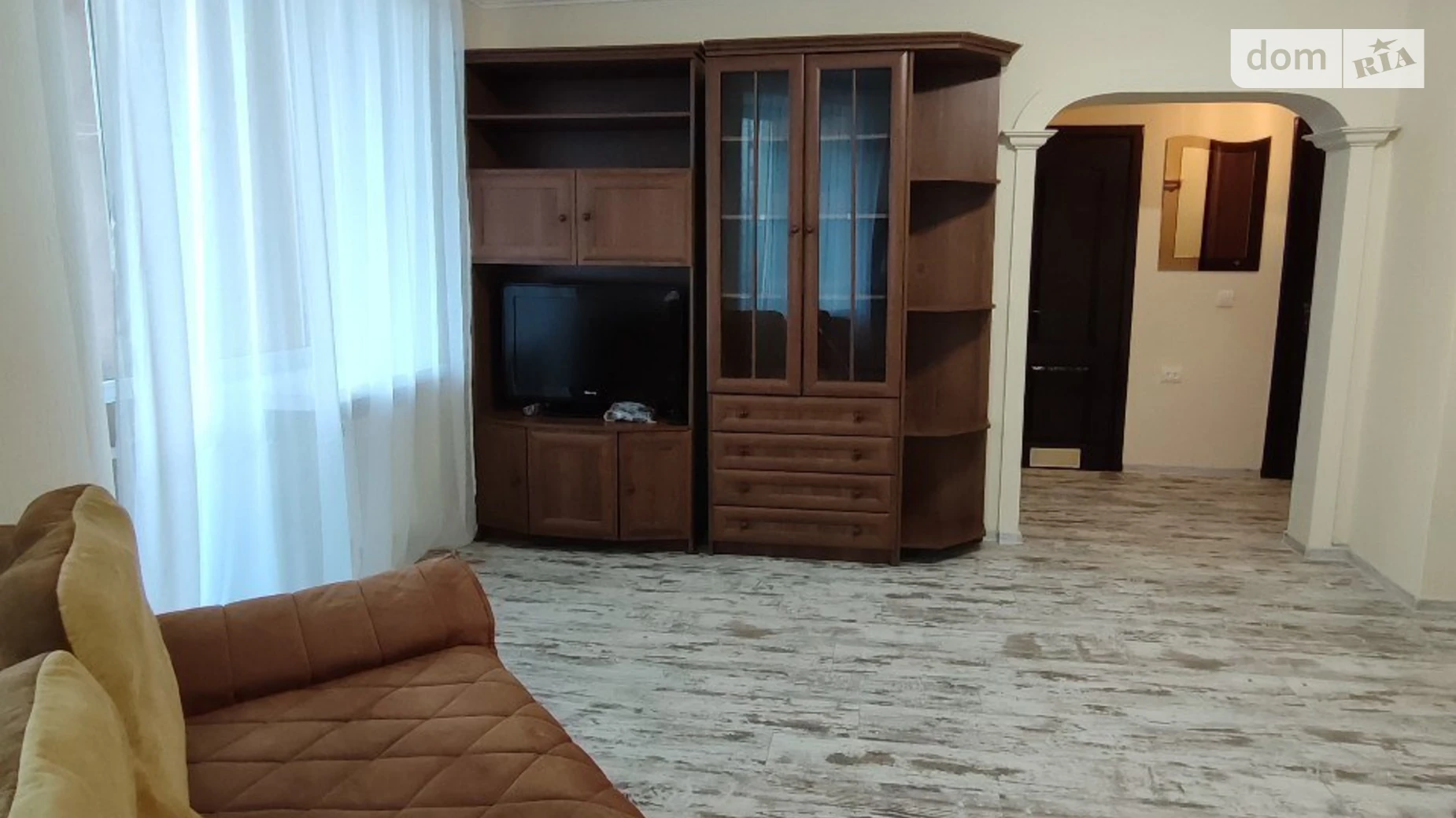 1-комнатная квартира 43 кв. м в Луцке, ул. Липинского, 15 - фото 3