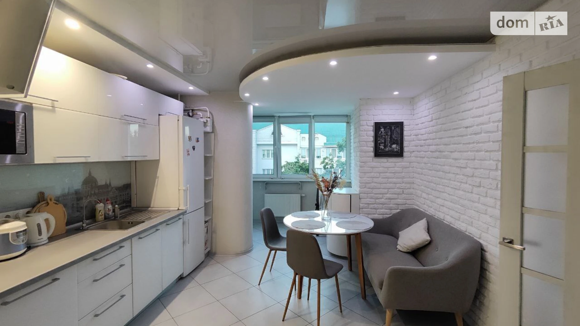 Продается 1-комнатная квартира 59 кв. м в Киеве, ул. Зодчих, 50Б - фото 2