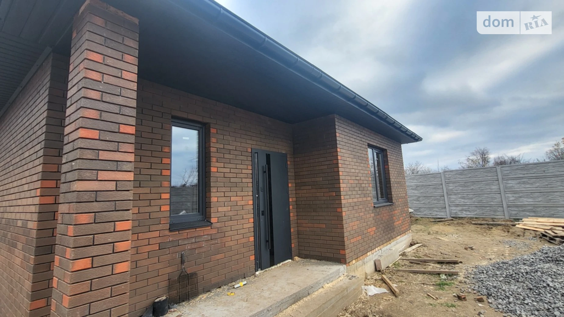 Продается одноэтажный дом 80 кв. м с верандой, цена: 75000 $ - фото 2