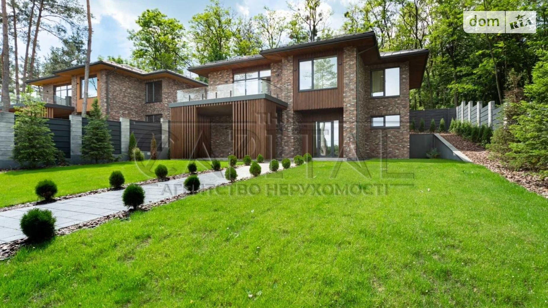 Продается дом на 2 этажа 230 кв. м с баней/сауной, цена: 610000 $ - фото 2