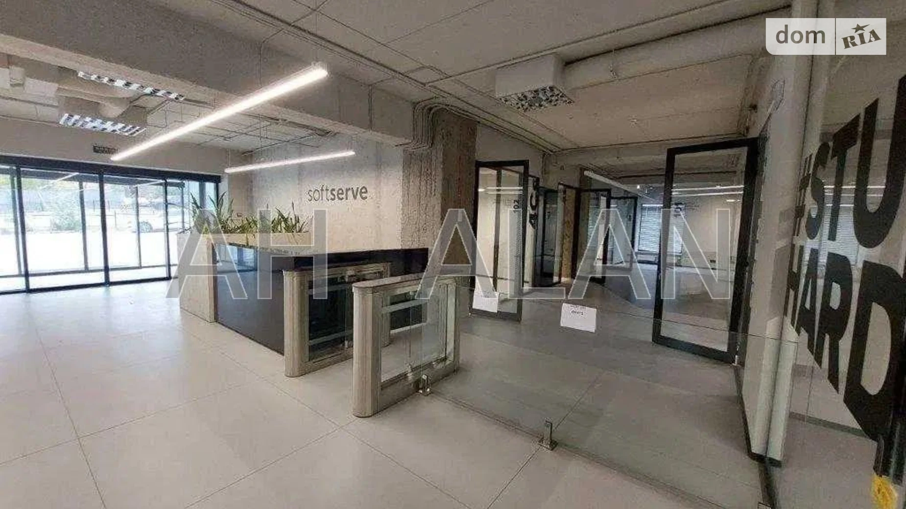 Сдается в аренду офис 3300 кв. м в бизнес-центре, цена: 66000 $ - фото 2