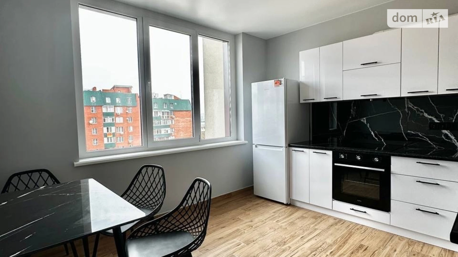 Сдается в аренду 2-комнатная квартира 75 кв. м в Черновцах, ул. Владимира Великого(Герцена), 2В - фото 2