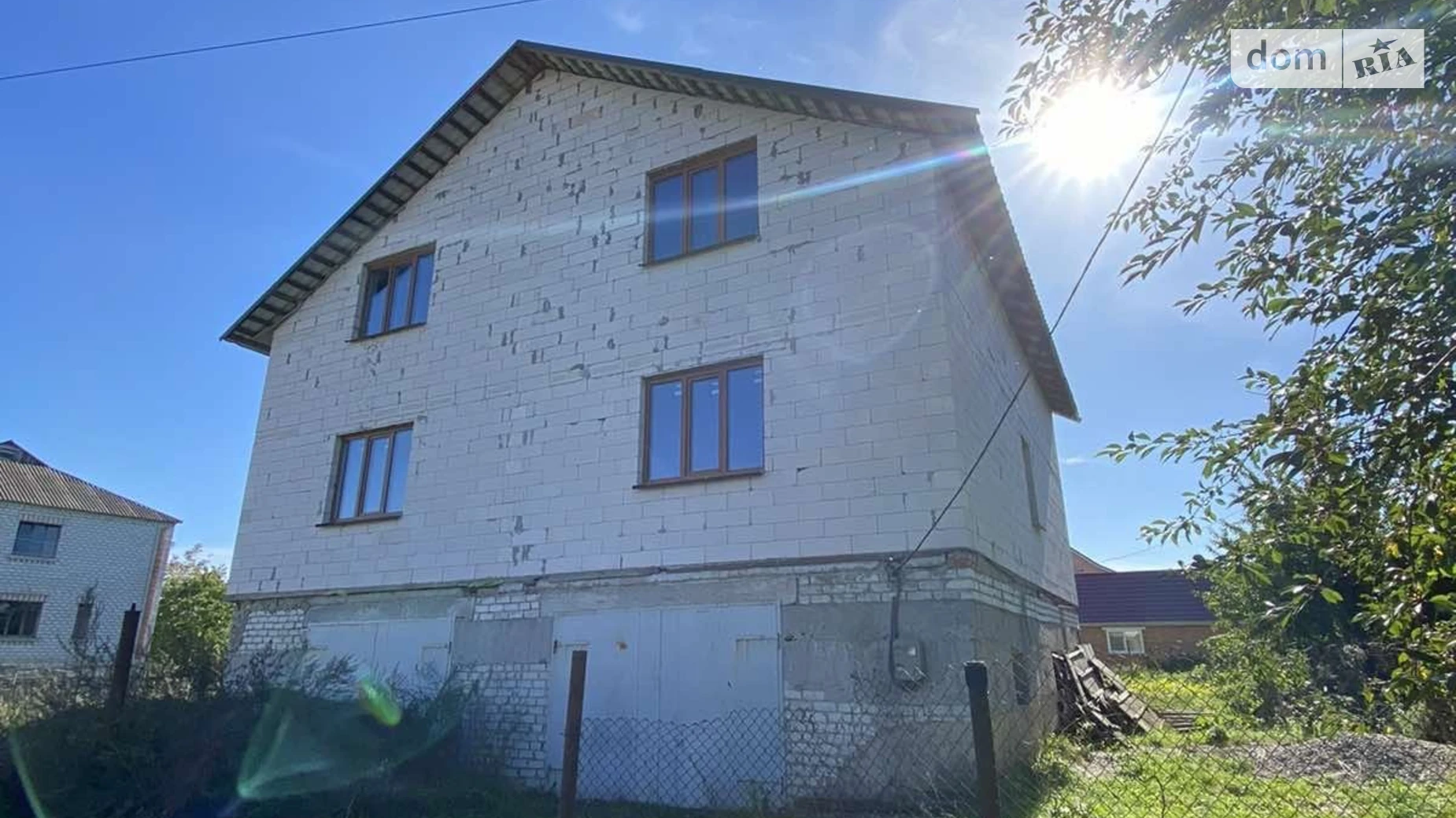 Продается дом на 3 этажа 432 кв. м с бассейном, цена: 100000 $ - фото 3