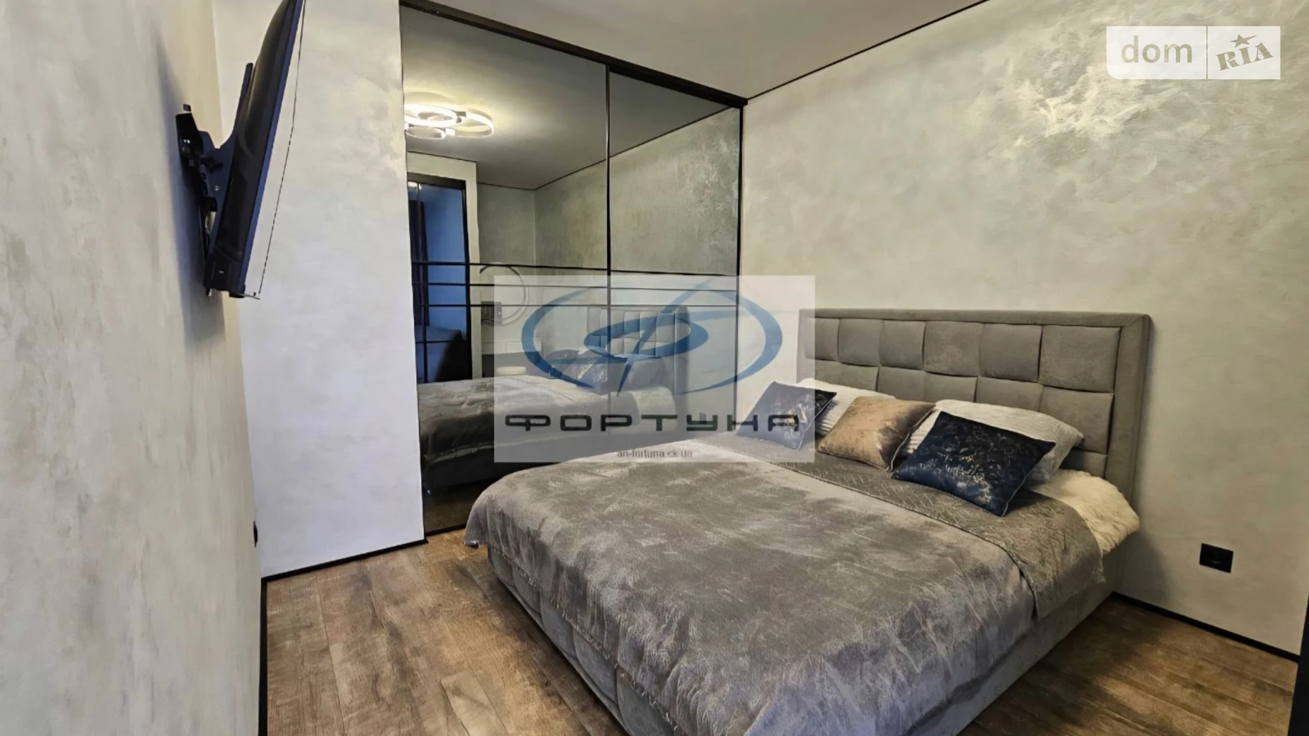 Продается 1-комнатная квартира 47 кв. м в Черкассах, цена: 74900 $ - фото 2