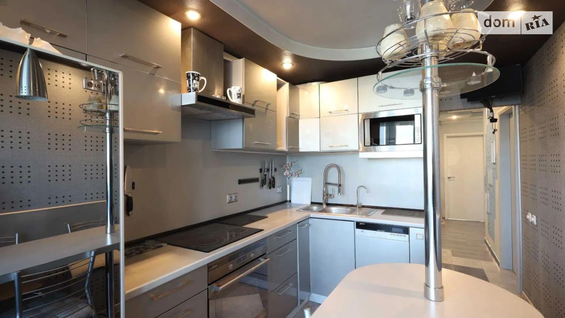 Продается 3-комнатная квартира 72 кв. м в Киеве, цена: 92000 $ - фото 2