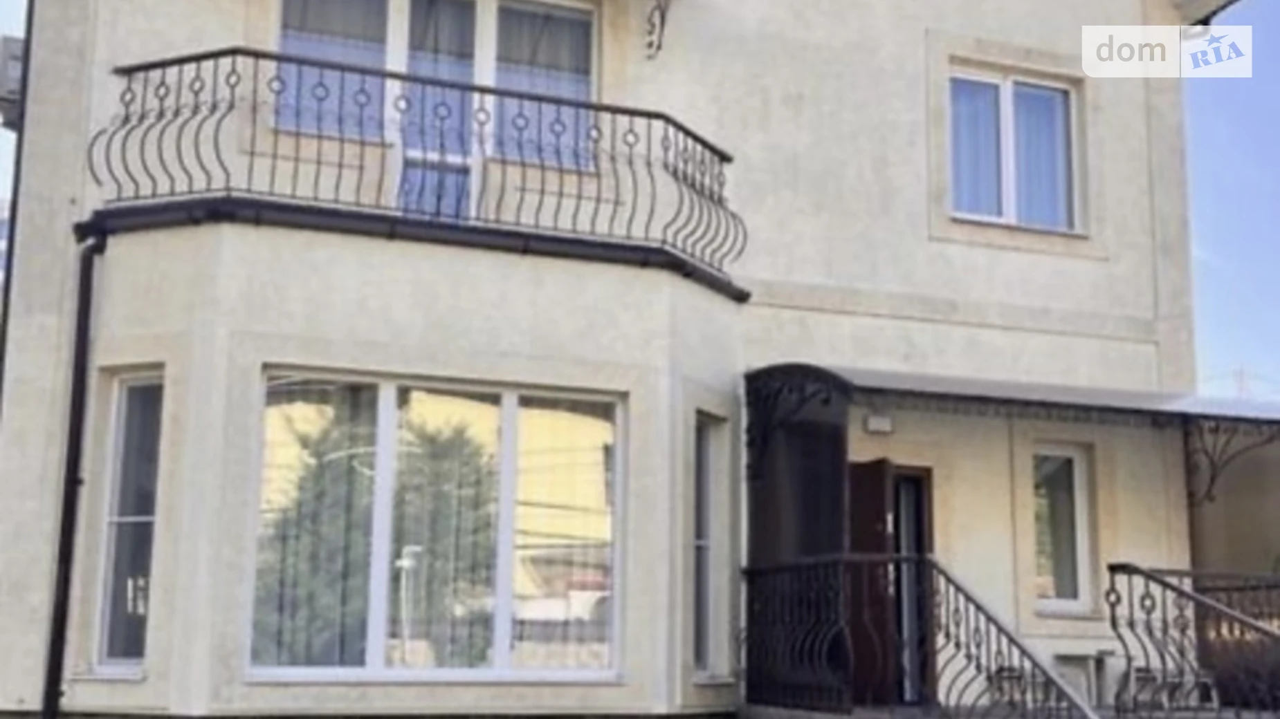 Сдается в аренду дом на 3 этажа 327.8 кв. м с участком, цена: 2100 $ - фото 2