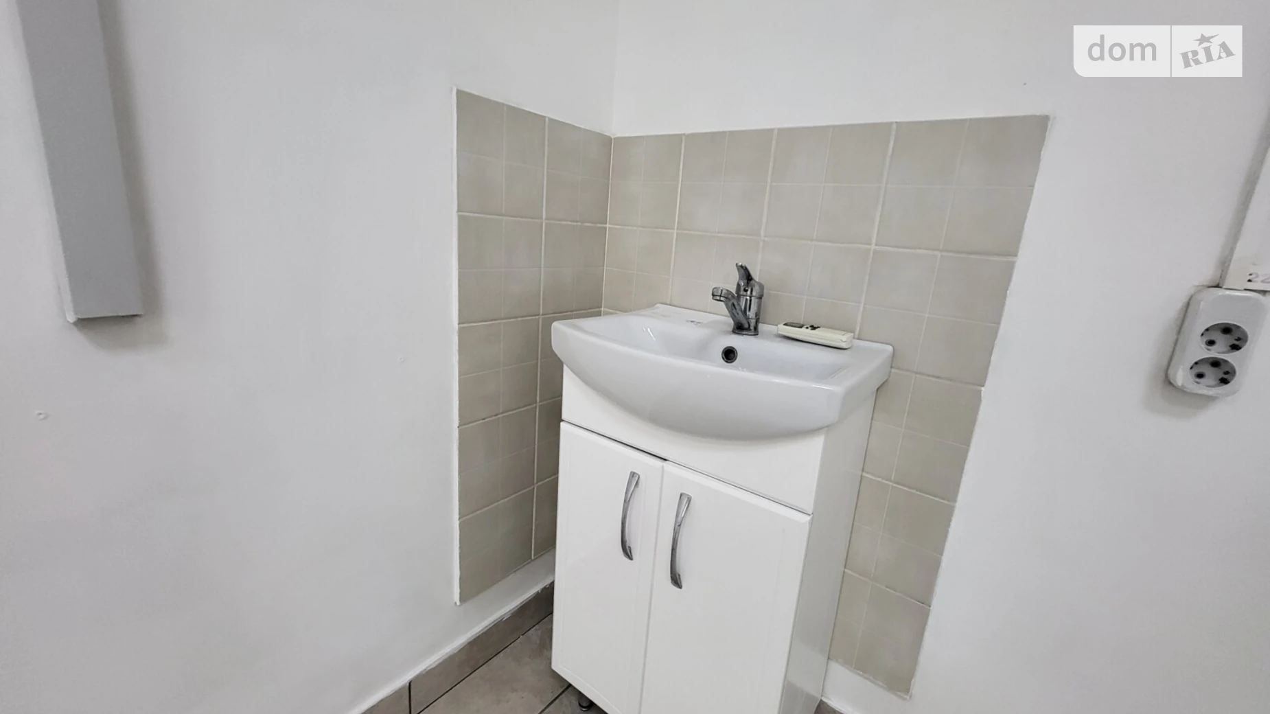 Здається в оренду офіс 25.9 кв. м в бізнес-центрі, цена: 9135 грн - фото 2