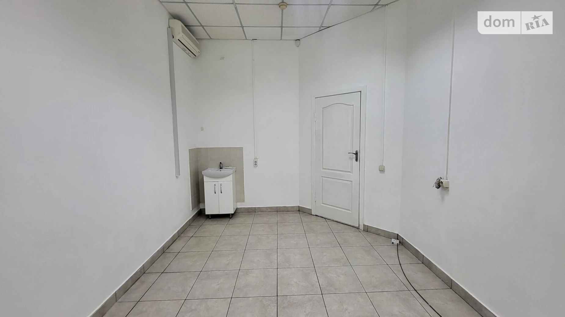 Здається в оренду офіс 25.9 кв. м в бізнес-центрі, цена: 9135 грн - фото 3