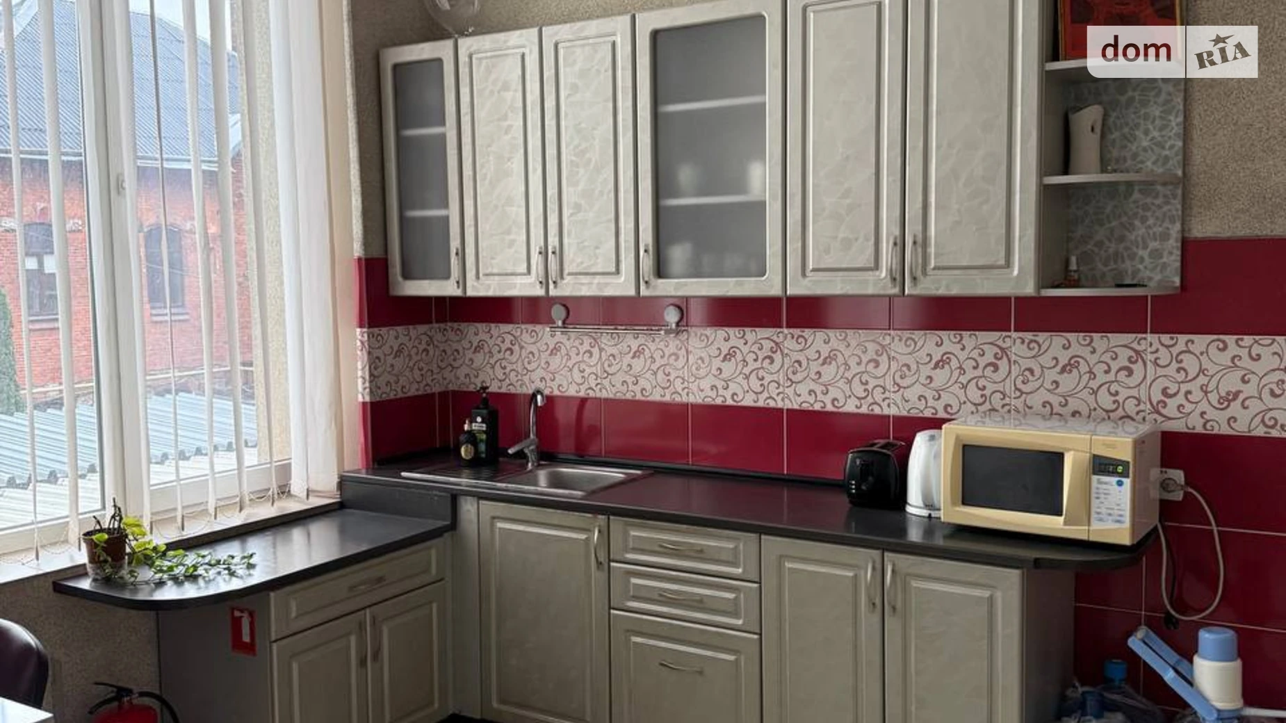 Сдается в аренду офис 700 кв. м в бизнес-центре, цена: 252000 грн - фото 2