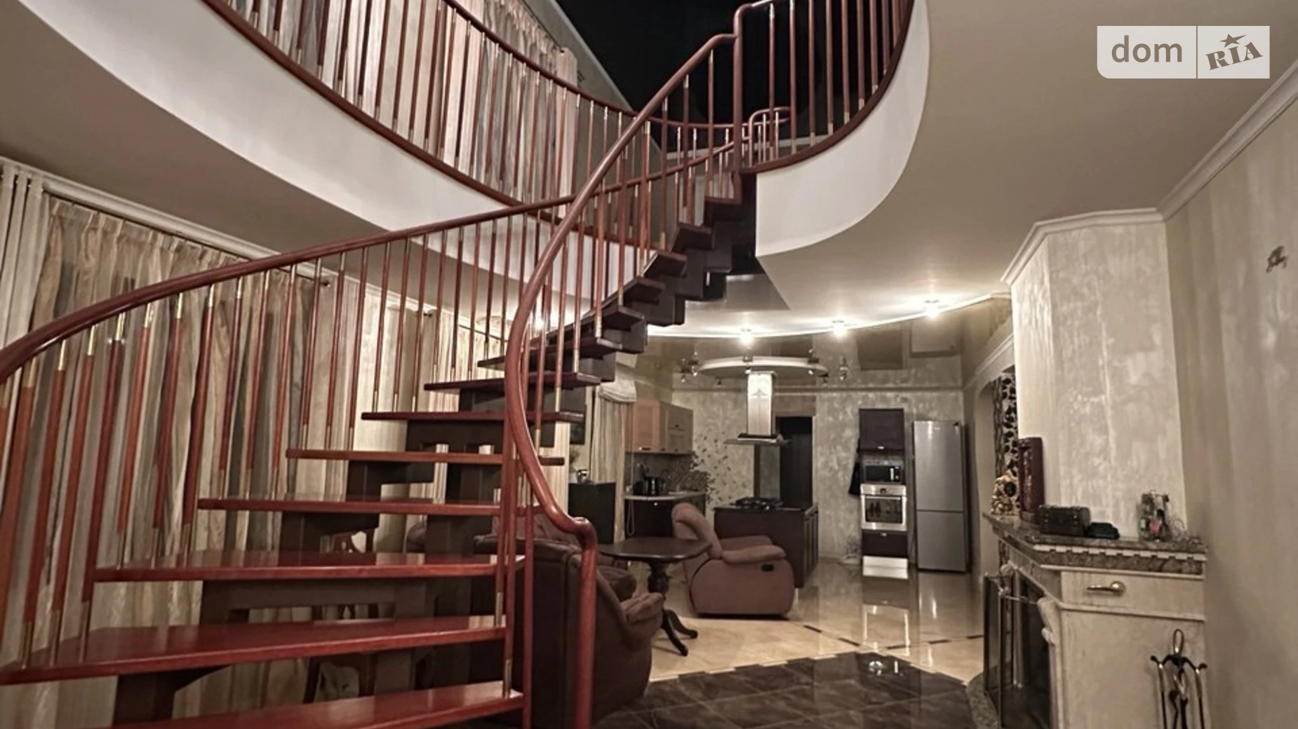 Продается дом на 2 этажа 224 кв. м с мебелью, цена: 160000 $ - фото 2