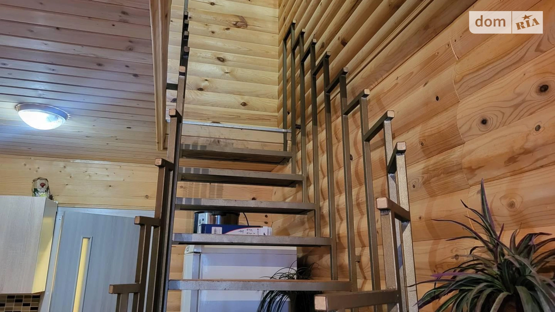 Продается дом на 3 этажа 110 кв. м с участком, цена: 36000 $ - фото 3