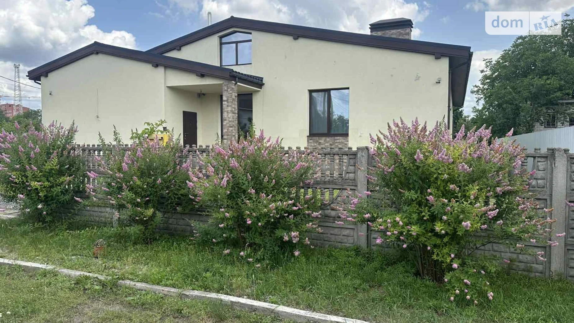 Продается одноэтажный дом 297.2 кв. м с гаражом, цена: 310000 $ - фото 2