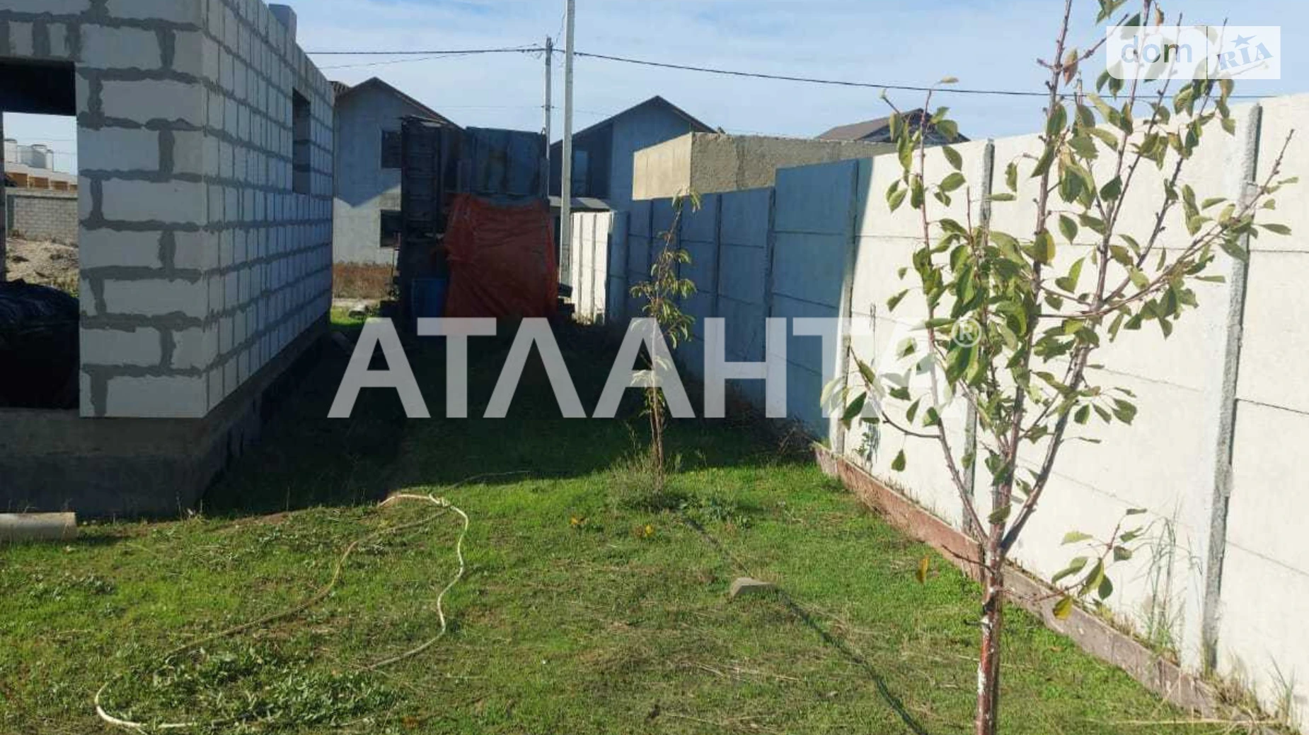 Продается дом на 2 этажа 165 кв. м с бассейном, цена: 70000 $ - фото 3