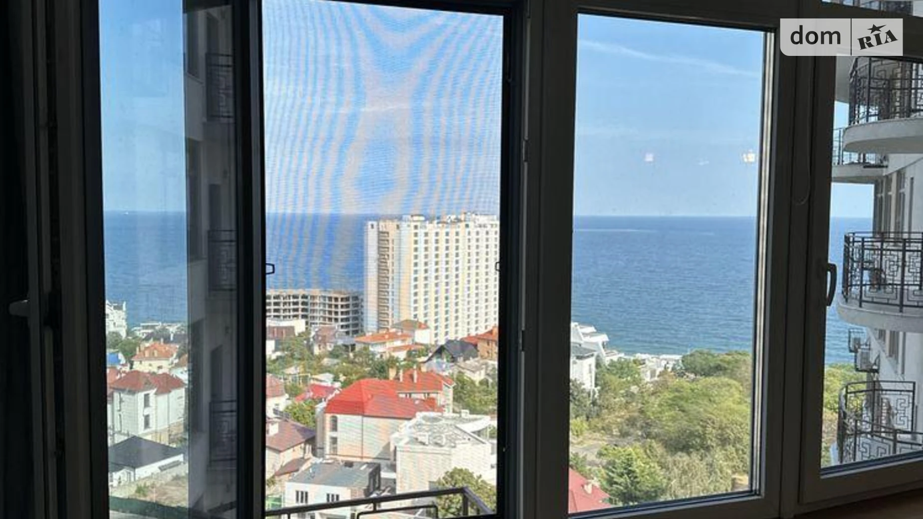 Продается 1-комнатная квартира 41 кв. м в Одессе, ул. Валерия Самофалова, 16А/6 - фото 2