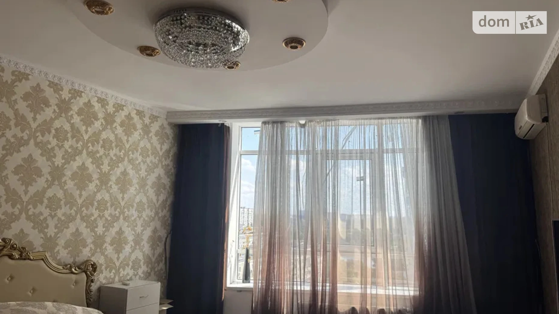 Продается 1-комнатная квартира 58 кв. м в Киеве, ул. Николая Ушакова - фото 2