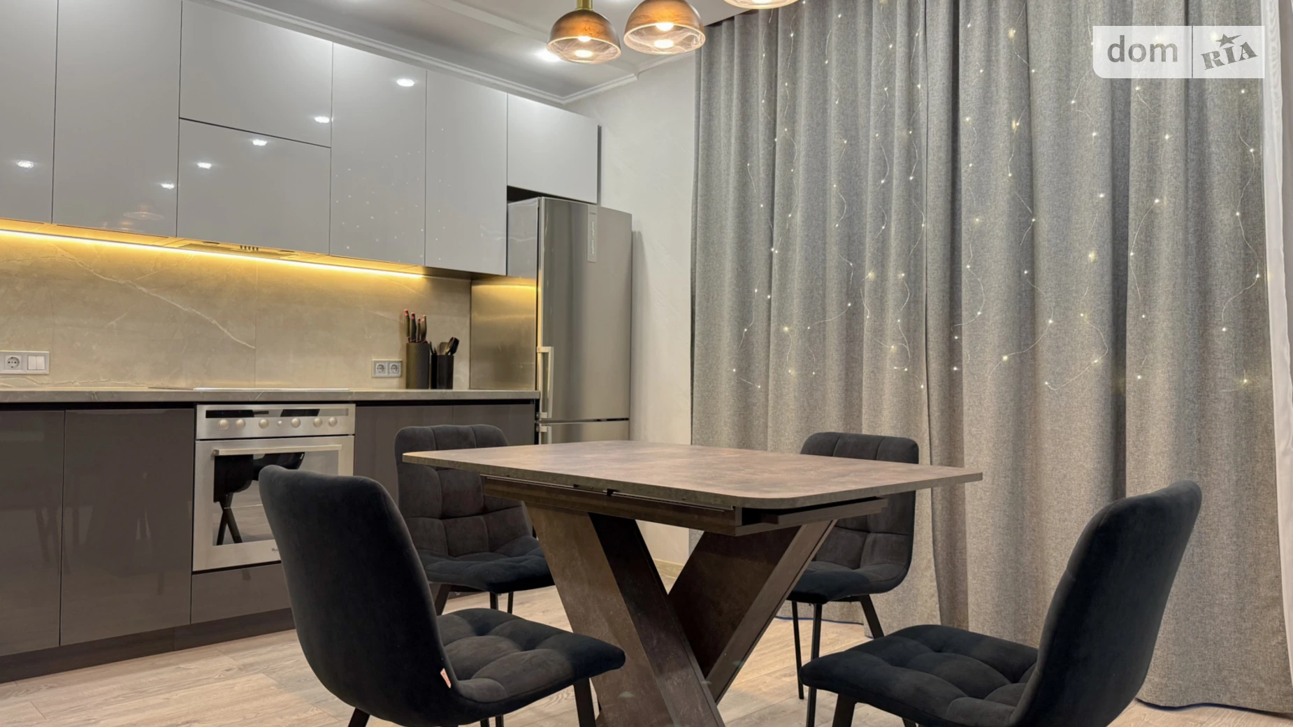 Продается 2-комнатная квартира 53.2 кв. м в Ровно, ул. Соборная, 16 - фото 4