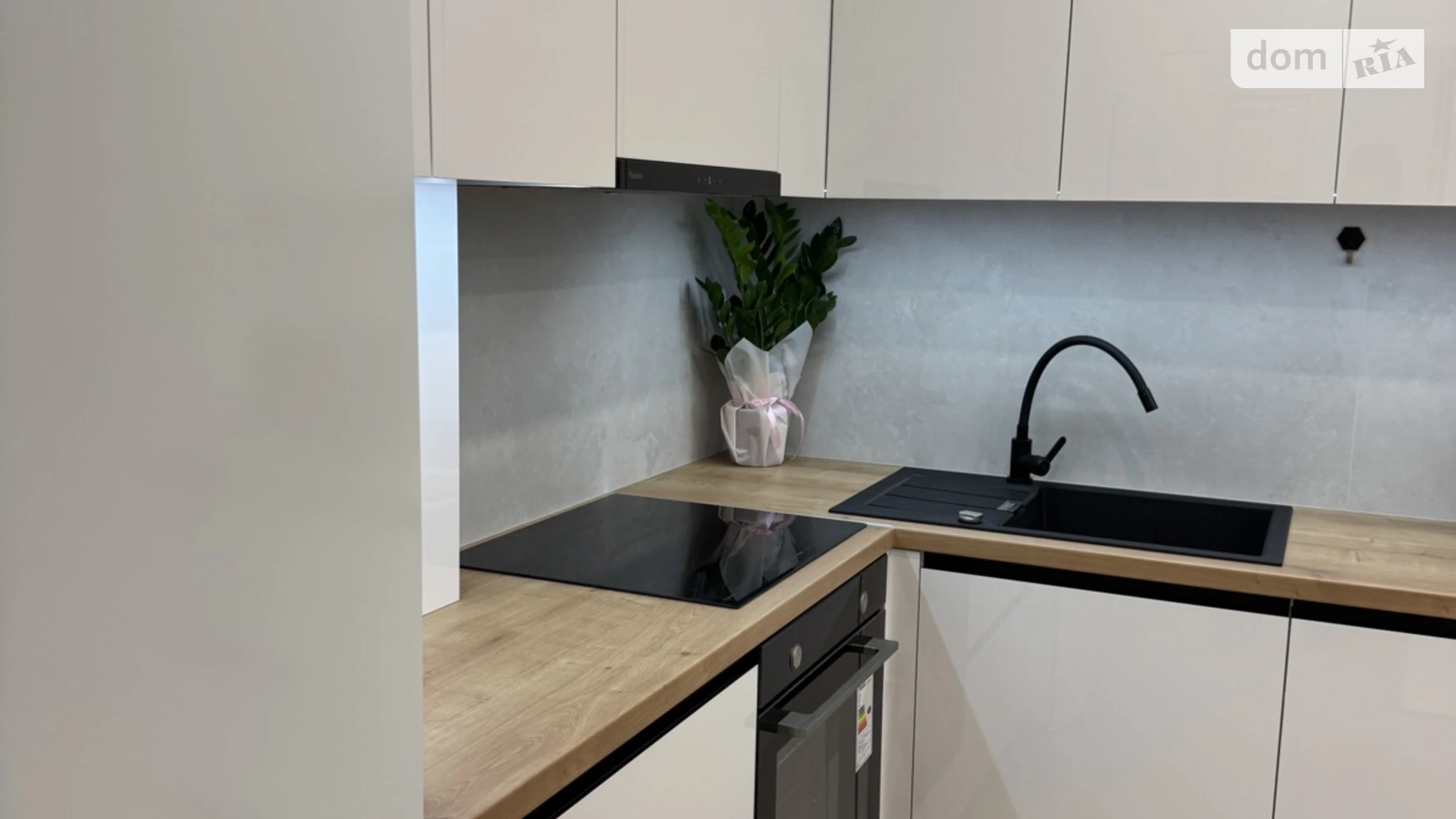 Продается 2-комнатная квартира 62.5 кв. м в Черновцах, ул. Киевская, 31к - фото 2