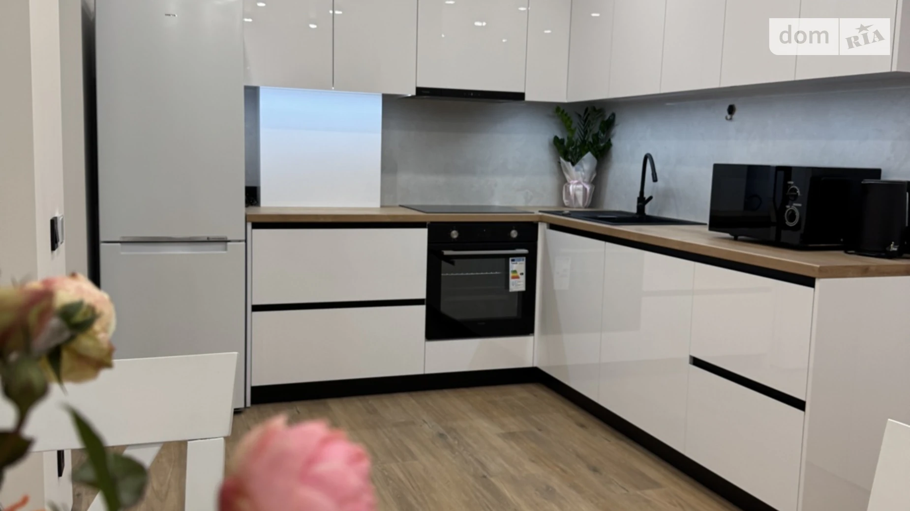 Продается 2-комнатная квартира 62.5 кв. м в Черновцах, ул. Киевская, 31к - фото 3