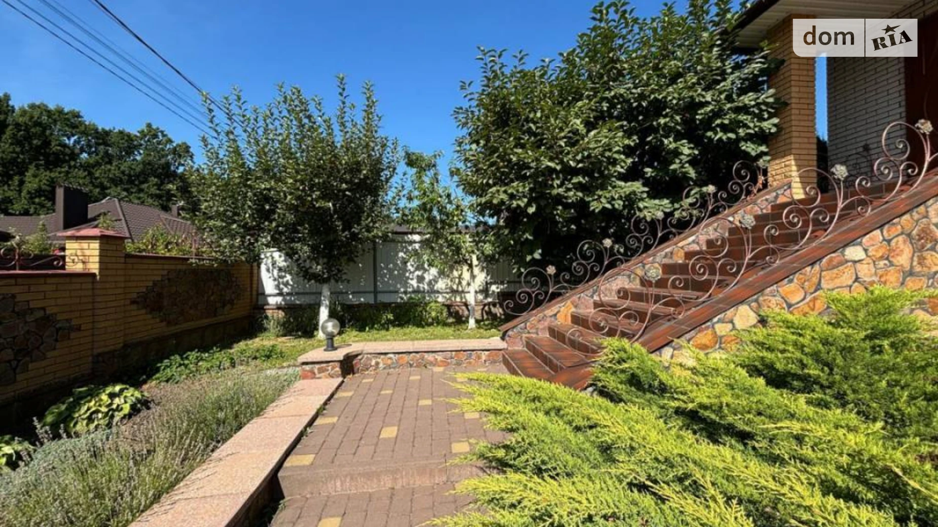 Продается дом на 2 этажа 200 кв. м с подвалом, цена: 230000 $ - фото 3