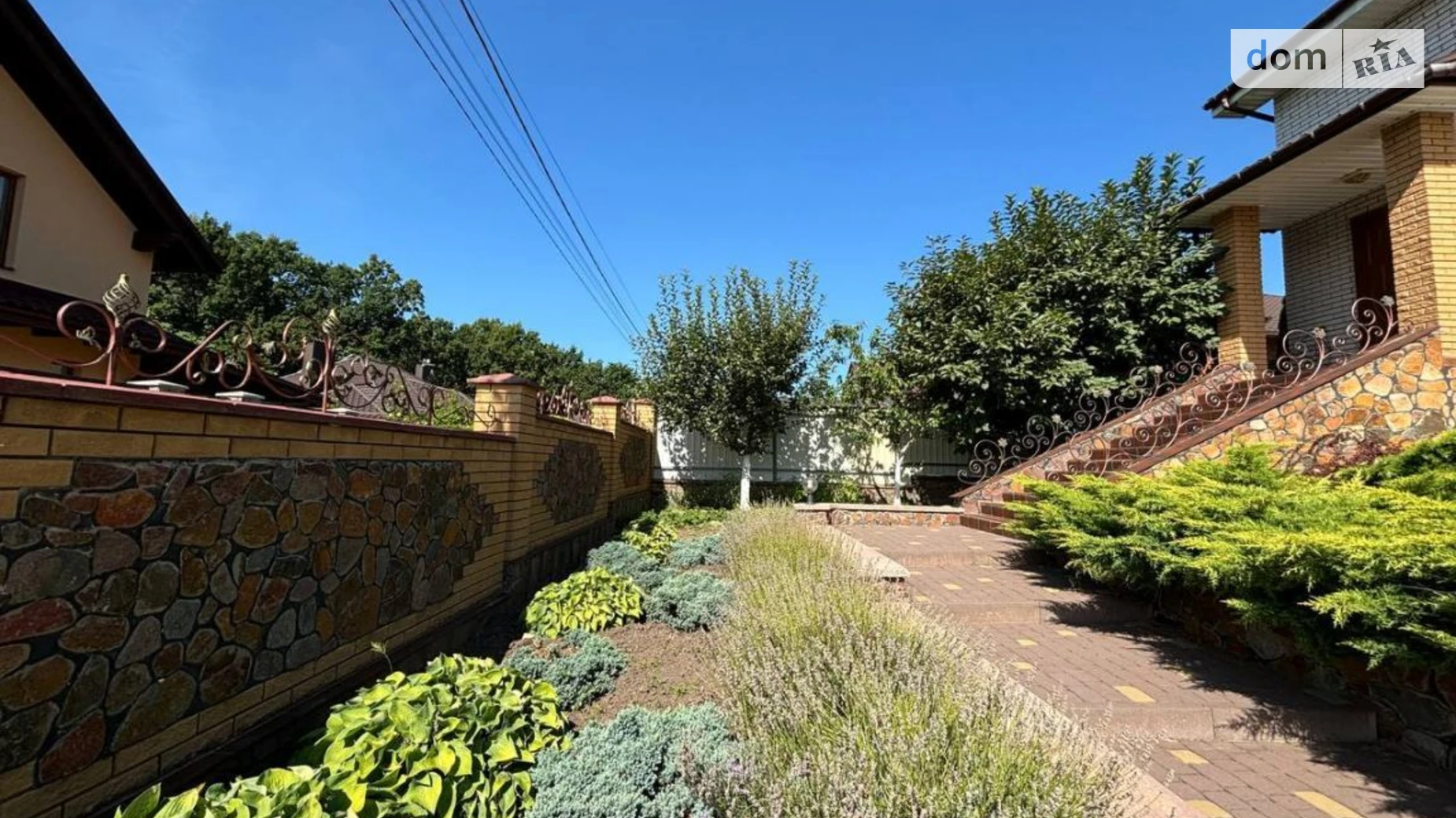 Продается дом на 2 этажа 200 кв. м с подвалом, цена: 230000 $ - фото 4