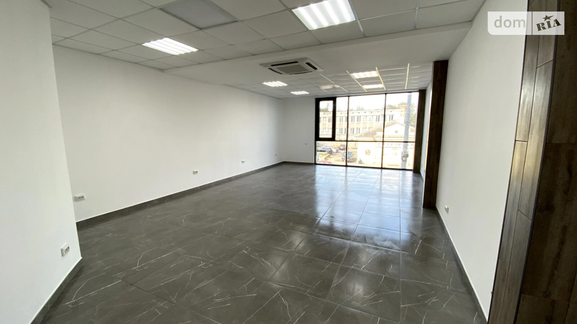 Сдается в аренду офис 48 кв. м в бизнес-центре, цена: 14500 грн - фото 2