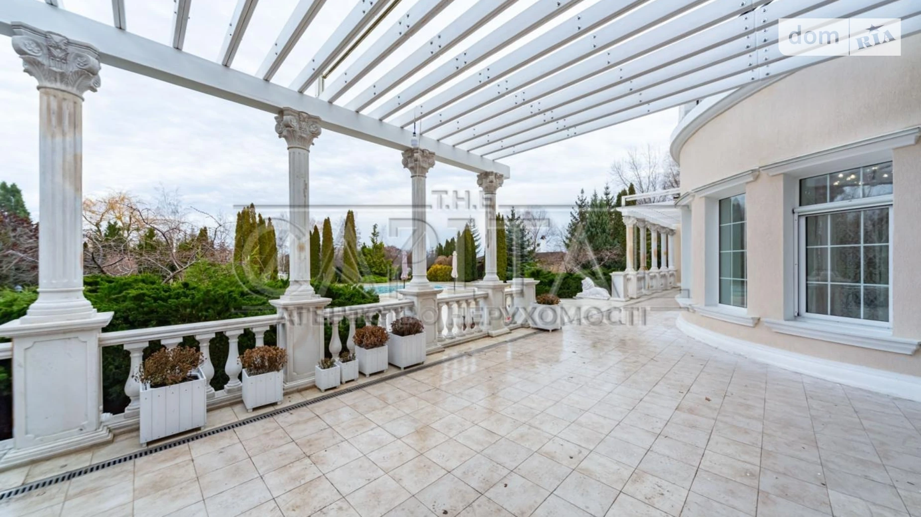 Сдается в аренду дом на 3 этажа 882.9 кв. м с мансардой, цена: 25000 $ - фото 5