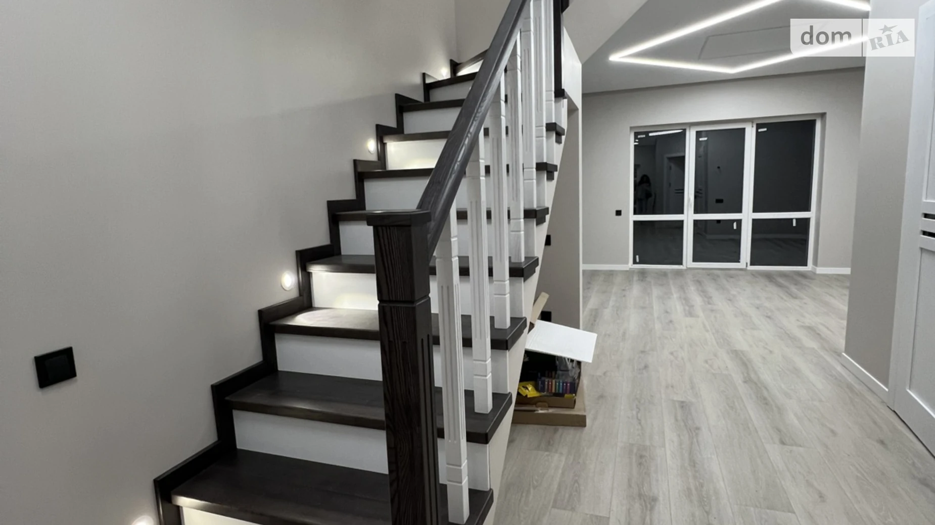 вул. Кулика і Гудачека(Макарова) Авторинок Рівне, цена: 120000 $ - фото 3