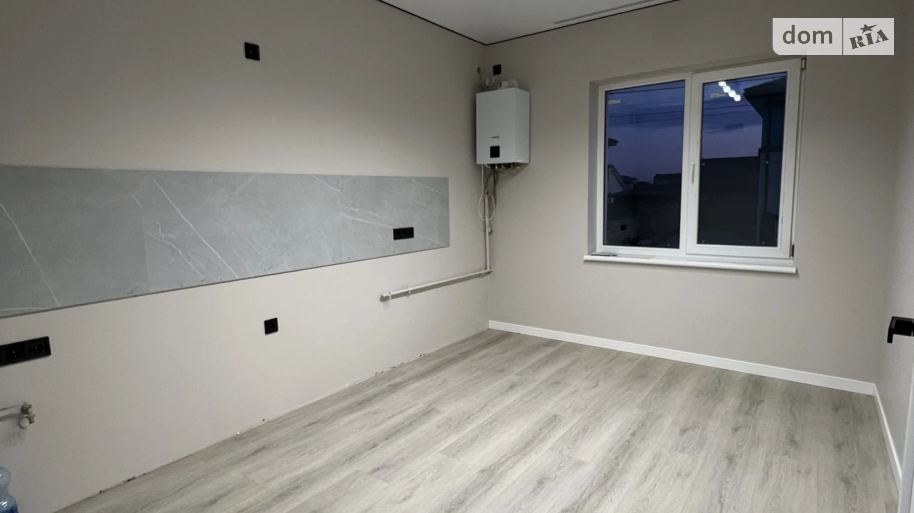 вул. Кулика і Гудачека(Макарова) Авторинок Рівне, цена: 120000 $ - фото 5